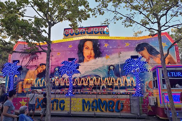 k1体育照明的娱光灯用在西班牙游乐装备展示