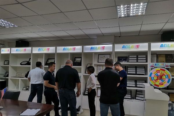 接待k1体育美国客户来造访我们！